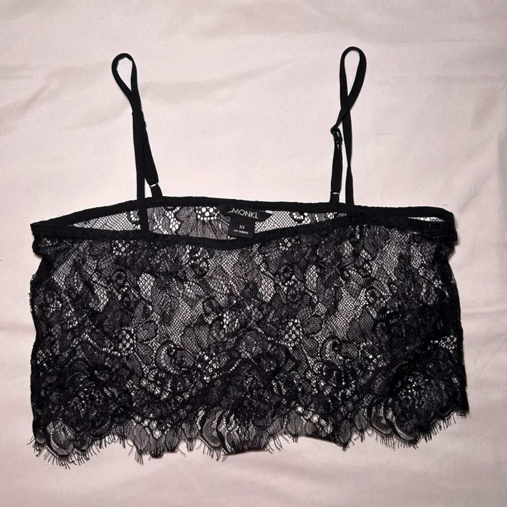 Monki Women's Black Crop-top